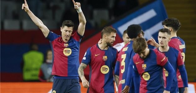 ليفاندوفسكي أساسيا في تشكيل برشلونة المتوقع أمام ريال مدريد