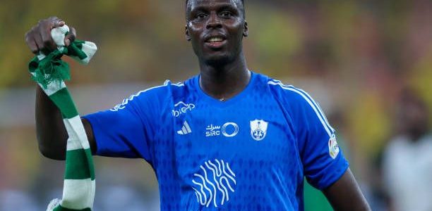 الشباب يفسد حلم ميندي في الدوري السعودي